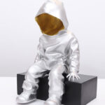 Invisible Man Sitting Ornament Figurine - Modern Abstract Resin Statue for Office & Bookshelf Decor, 27x24x36cm