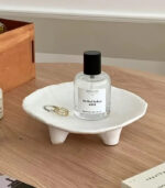 Creative Ceramic Jewelry Tray – Three-Legged Artistic Oval Design – 16 cm – Black & White - Image 3